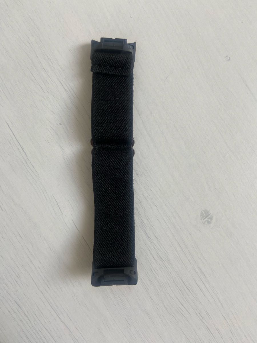 Bracciali & Braccialetti: Armband Fitbit Charge 5/6 Neu – Nuovo (secondo la descrizione) da St.Gallen venduto da Arc9 1