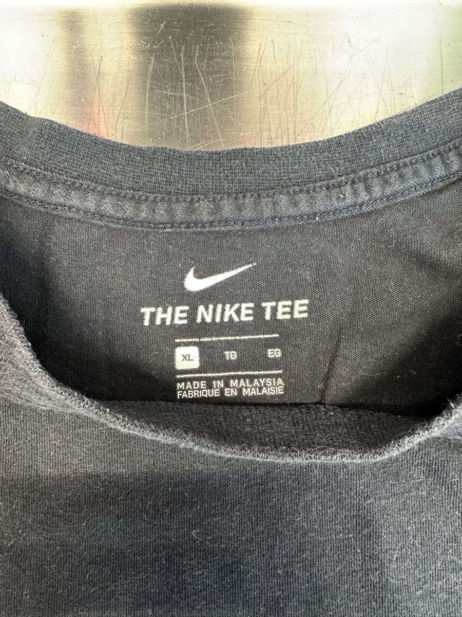 Nike T-shirt: T-Shirt Nike schwarz – Usato da Schwende venduto da weesli 1