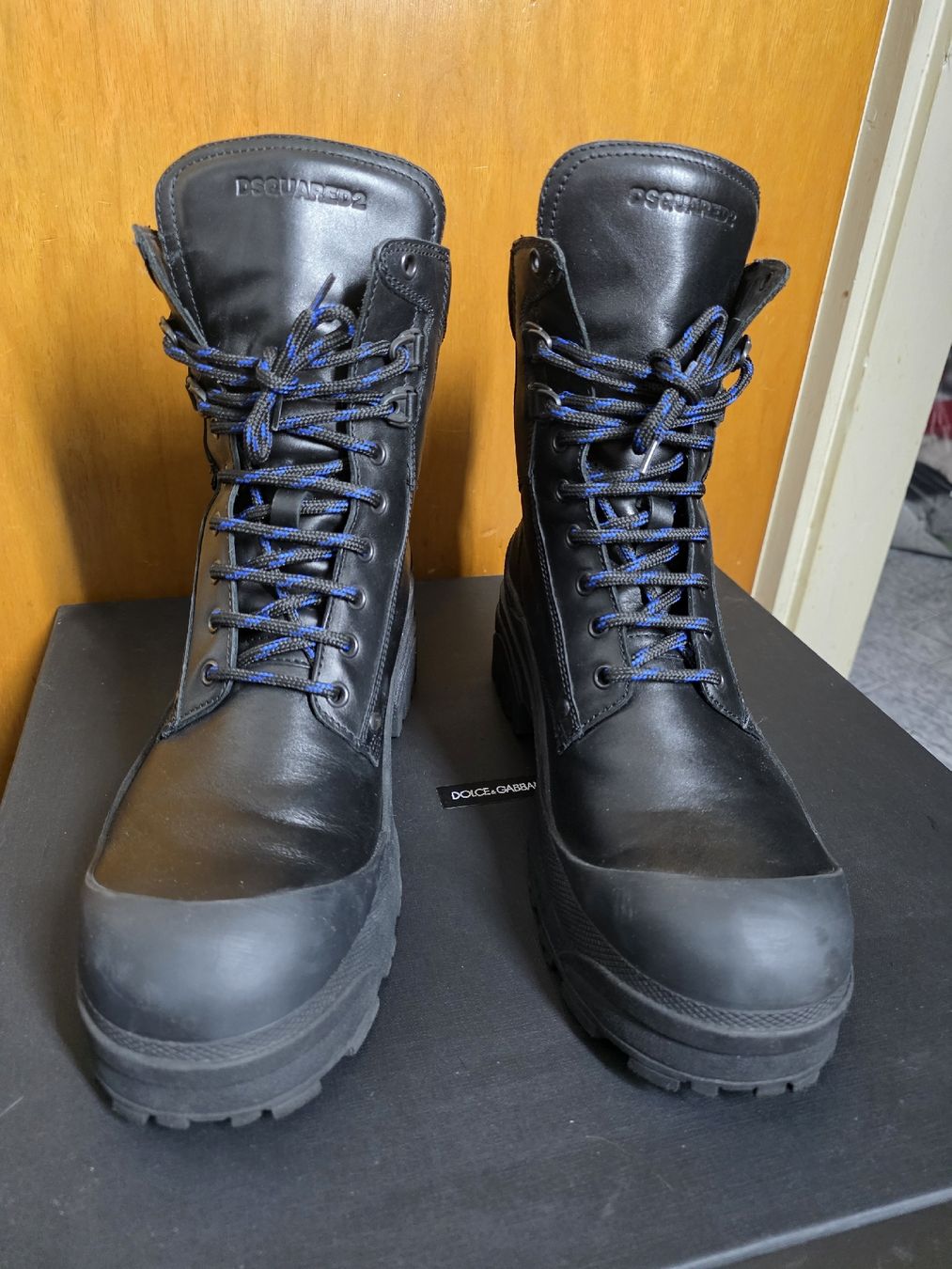 Dsquared2 Scarpe da uomo: Dsquared2 urban combat leather boots, 42.5 EU man – Nuovo (secondo la descrizione) da Giubiasco venduto da anivacod 5