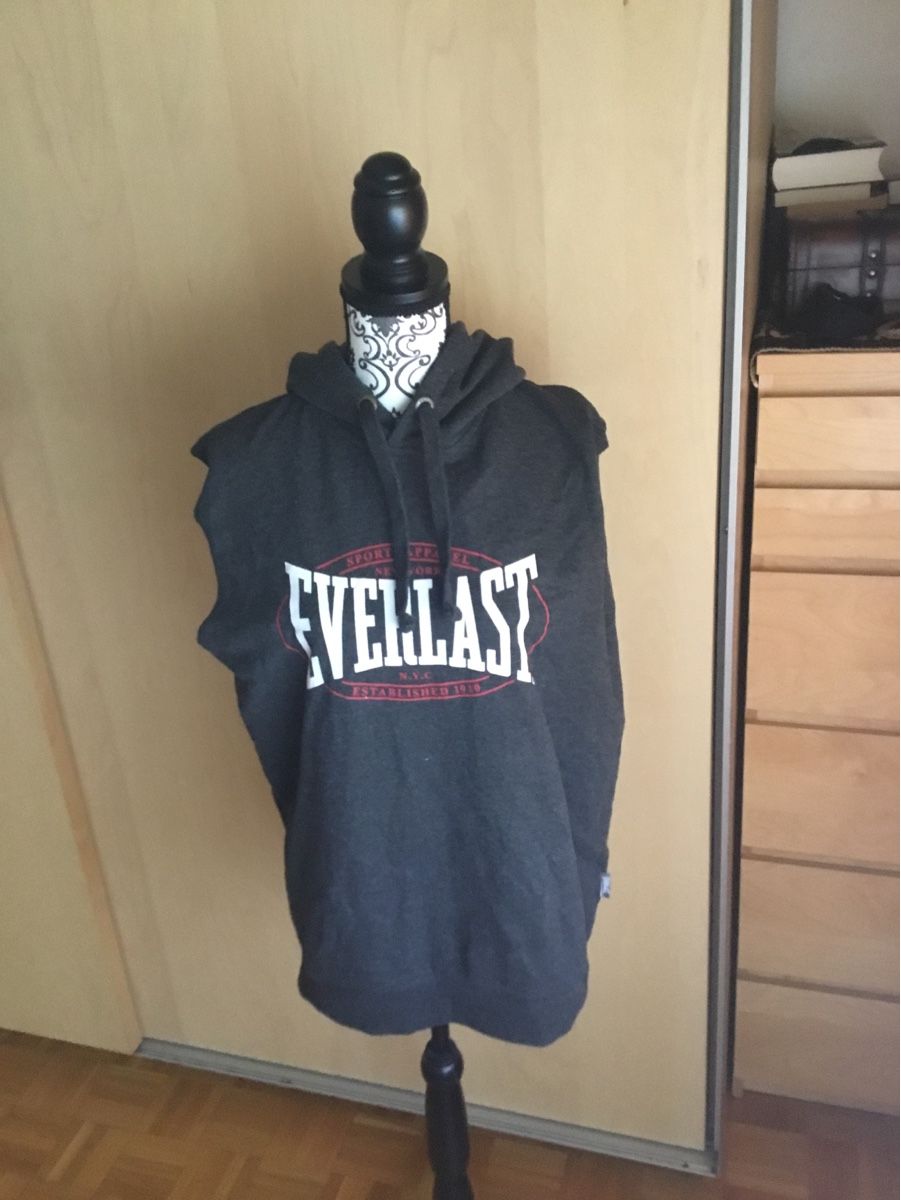 T-Shirts: Kapuzen Shirt GR M – Gebraucht aus Endingen von Warlock