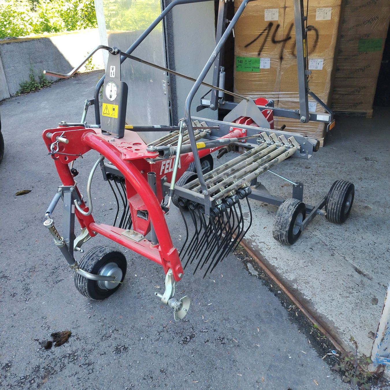 Raccolta foraggio grezzo: Kreiselschwader Fella – Usato da Herisau venduto da kobiza 1