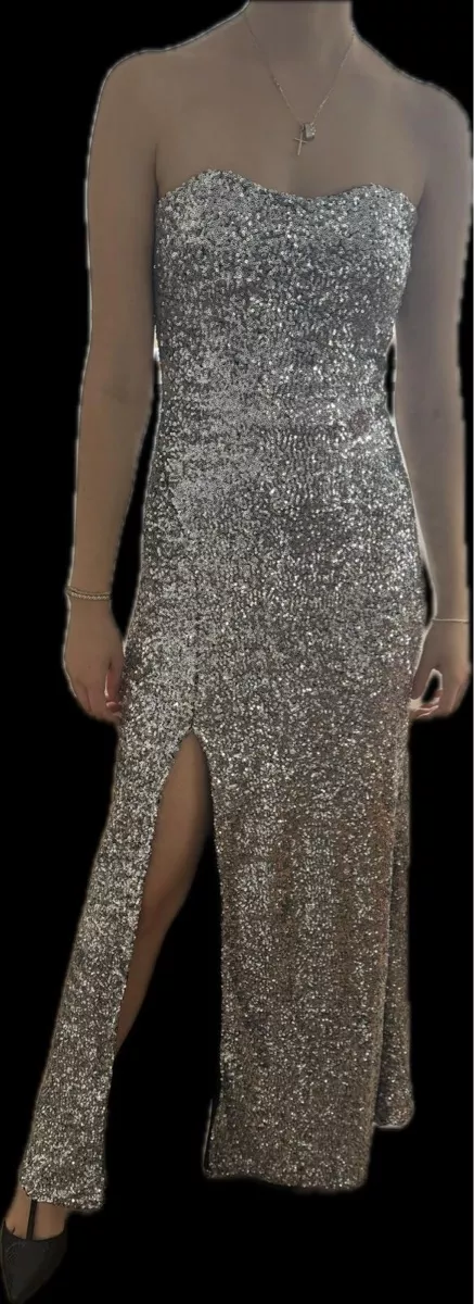 Kleider: Abendkleid – Gebraucht aus Bazenheid von Croupier 1