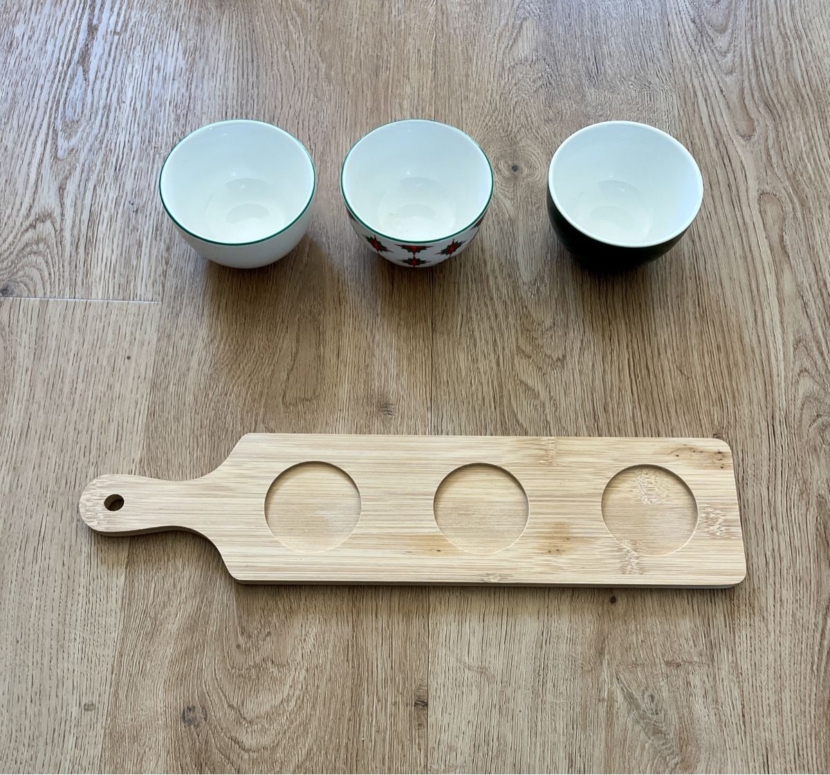 Coupes: Set planche et bols apéritifs  – Neuf avec emballage d'origine à Genève par rez_c6c6 5