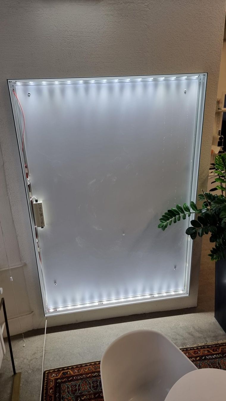 Tutte le decorazioni: LED Light Box, Spanntuchrahmen, Leuchtkasten – Usato da Adliswil venduto da Window09 1