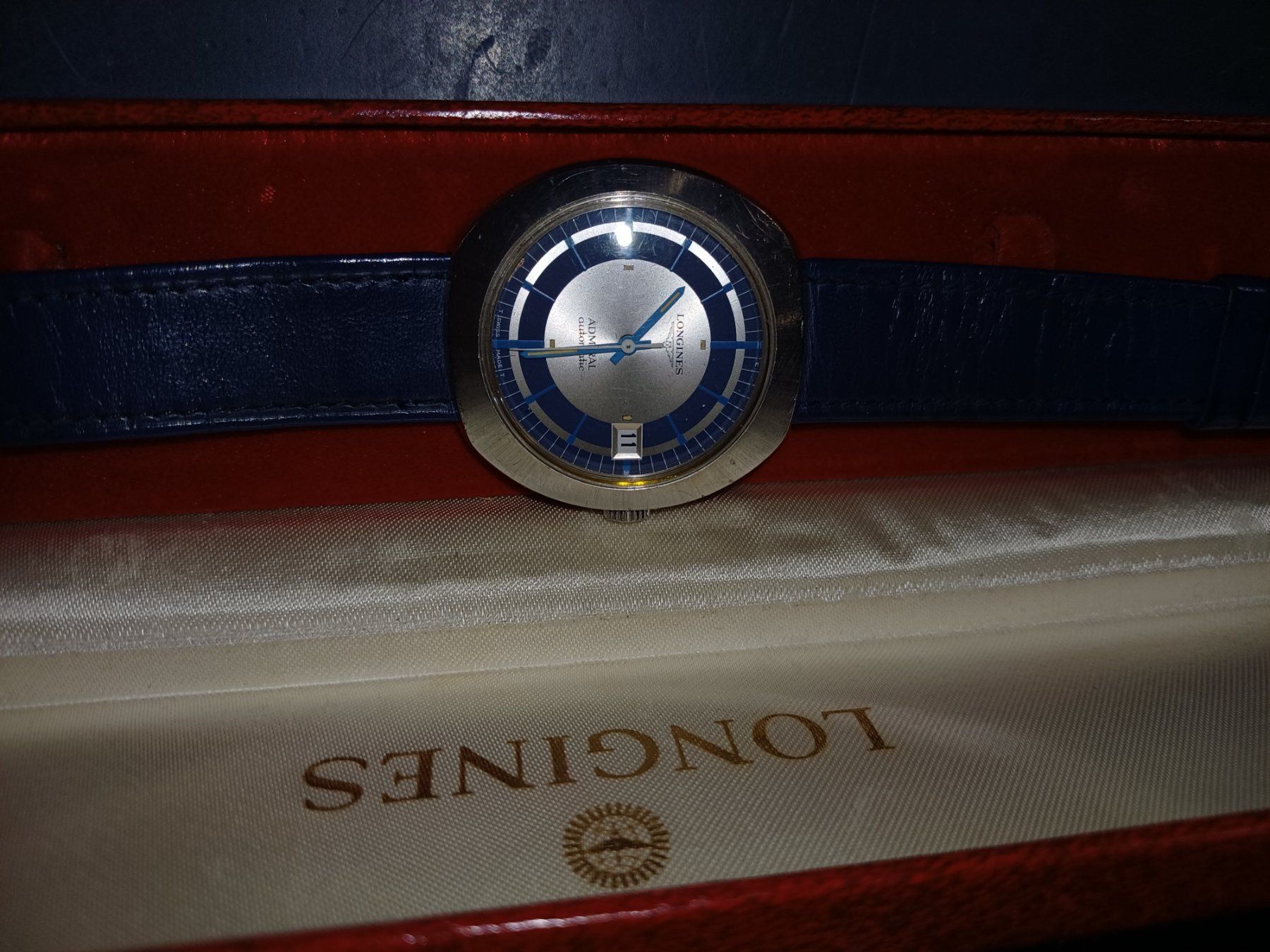 Longines Orologi: Seltene Vintage Longines Admiral Automatic mit Etui – Usato da Zürich venduto da Atad 4