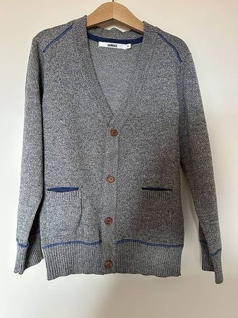 Schöner Cardigan in Gr. 128
