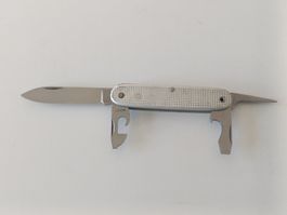 Couteau militaire Elsener Schwyz Victoria Suisse70 Collector
