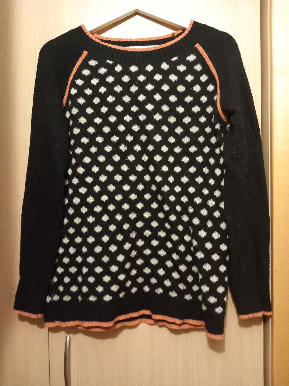 Pulls & Sweat-shirts: Pull THML noir à pois blancs Taille M – D'occasion à Faoug par per_kp6r