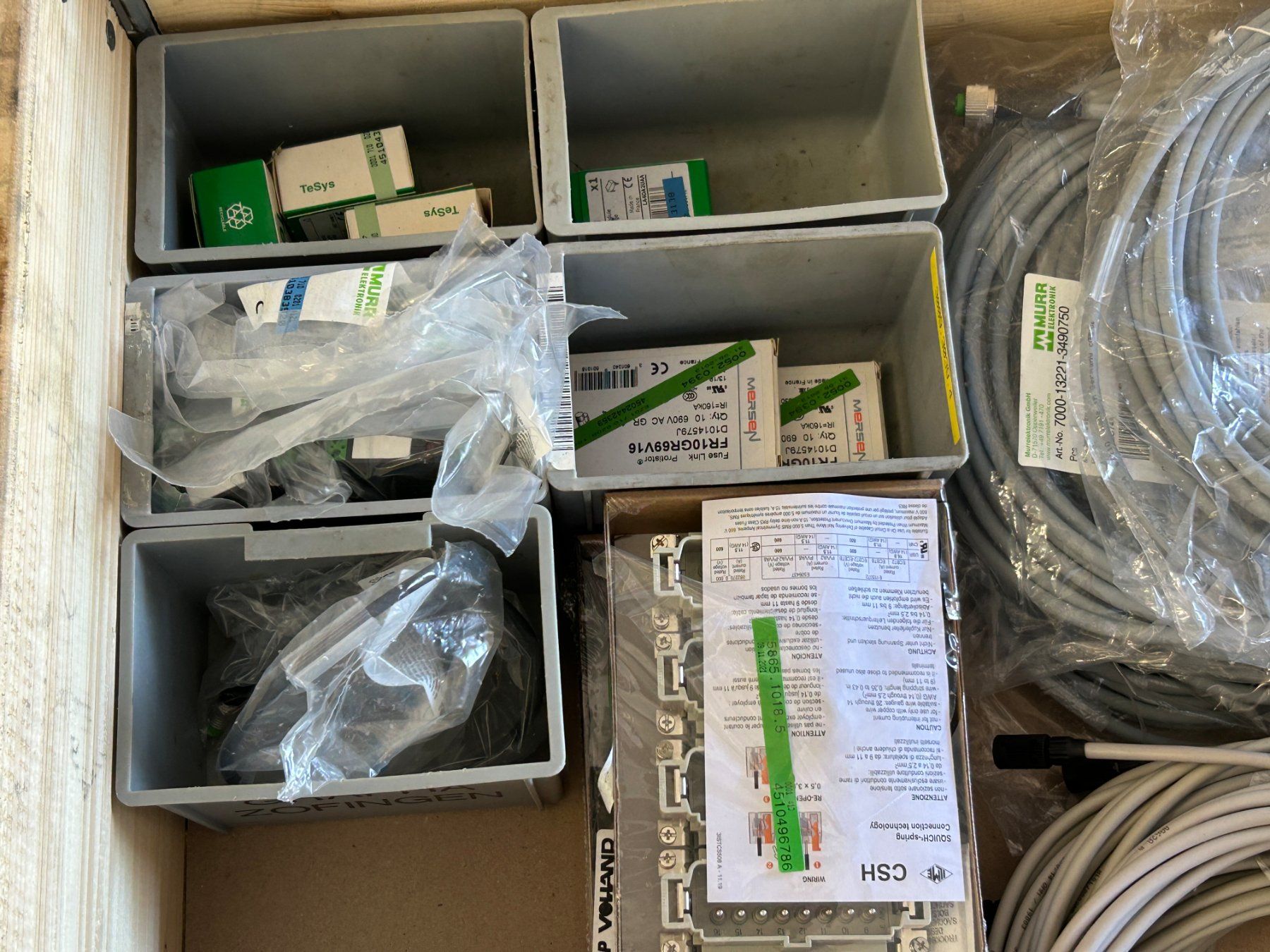 Tous les outils: Palette voll elektro Material – Neuf (Voir description) à Zofingen par Maschinenfabrik 2