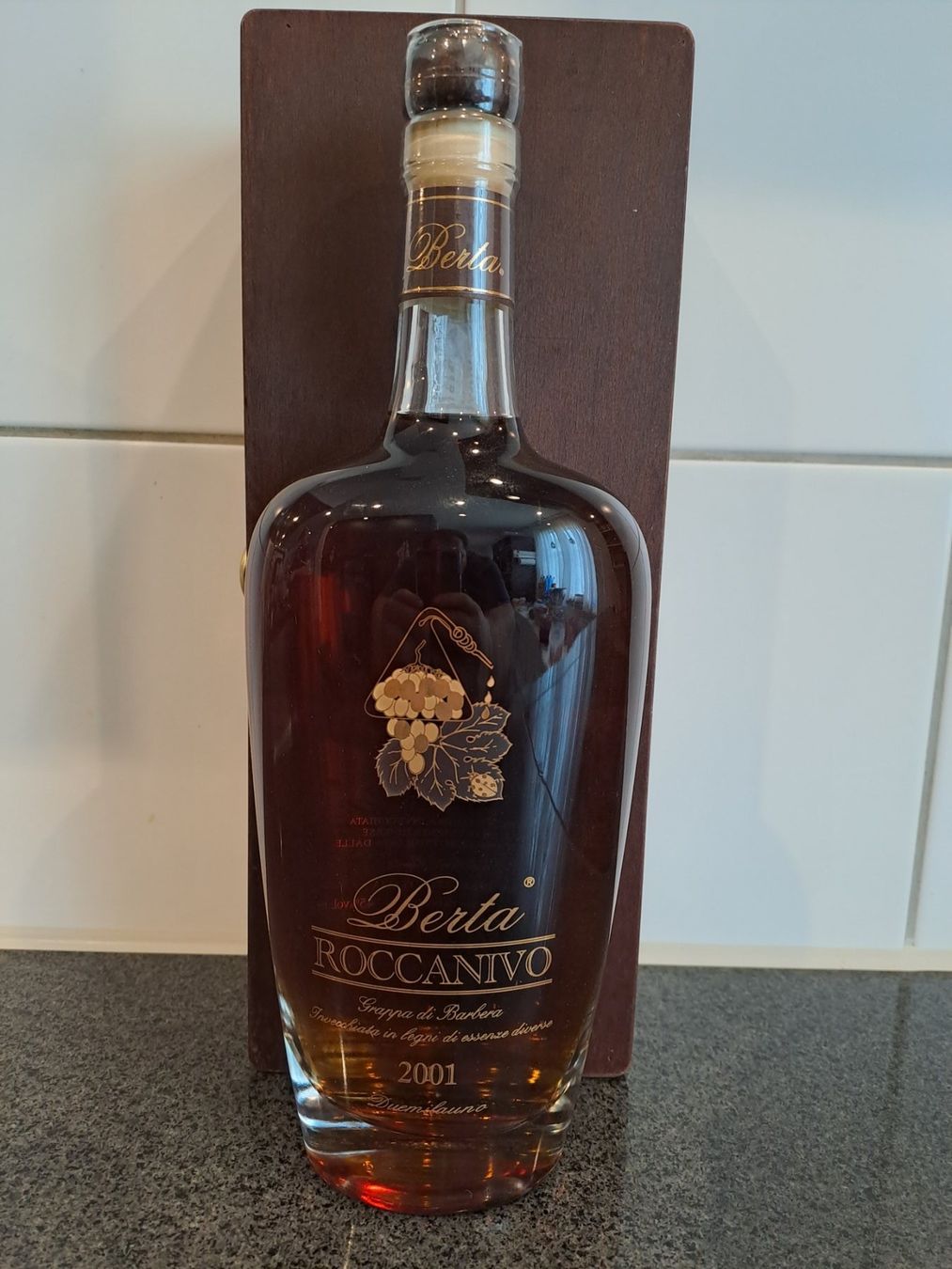 Berta Bevande alcoliche: Berta Grappa Roccanivo 2001 mit OHK – Nuovo e nell'imballaggio originale da Elsau venduto da Kellerraeumung 3