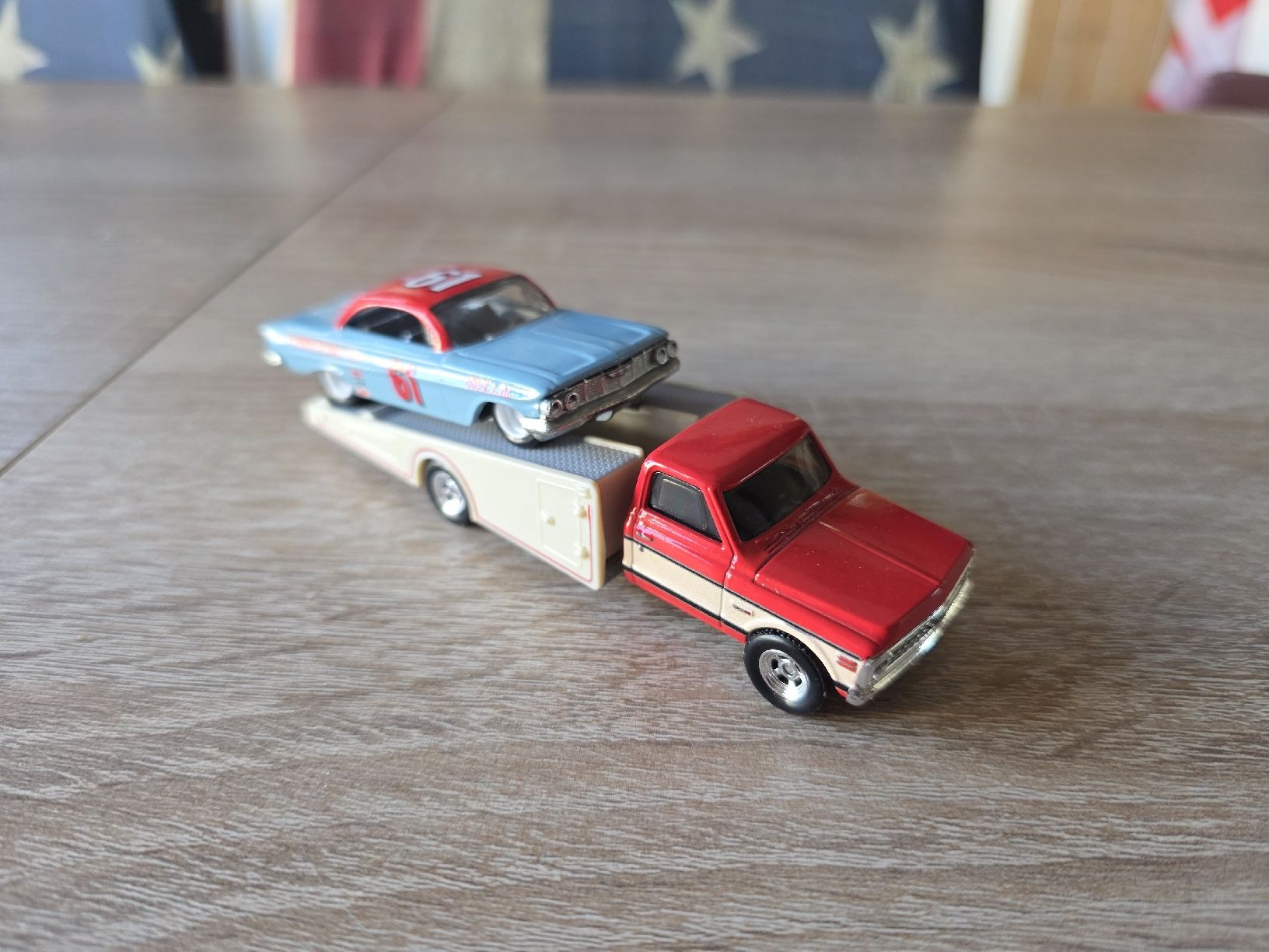 Hot Wheels Modellautos: Chevrolet Team Transporter 1:64 – Gebraucht aus Goldingen von Muscle_Cars84 3
