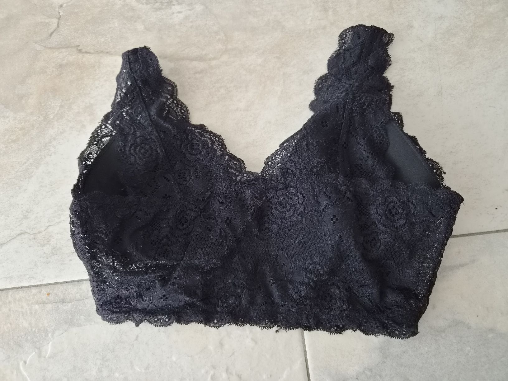 Only Autres dessous: BH von ONLY mit Spitze, schwarz / Grösse M – D'occasion à Niederrohrdorf par Miripfiri 3