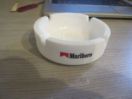 Marlboro Aschenbecher Porzellan Weiss Mit Aufschrift Neu