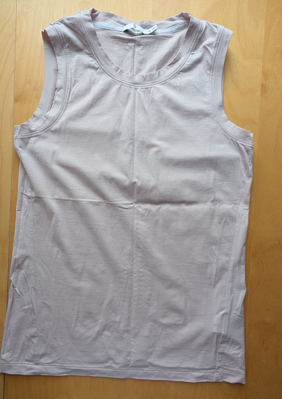 Top: UniQlo NEU Top Gr. M – Nuovo e nell'imballaggio originale da Thalwil venduto da kat_d85f