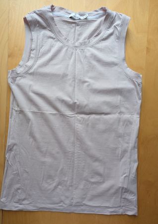 UniQlo NEU Top Gr. M