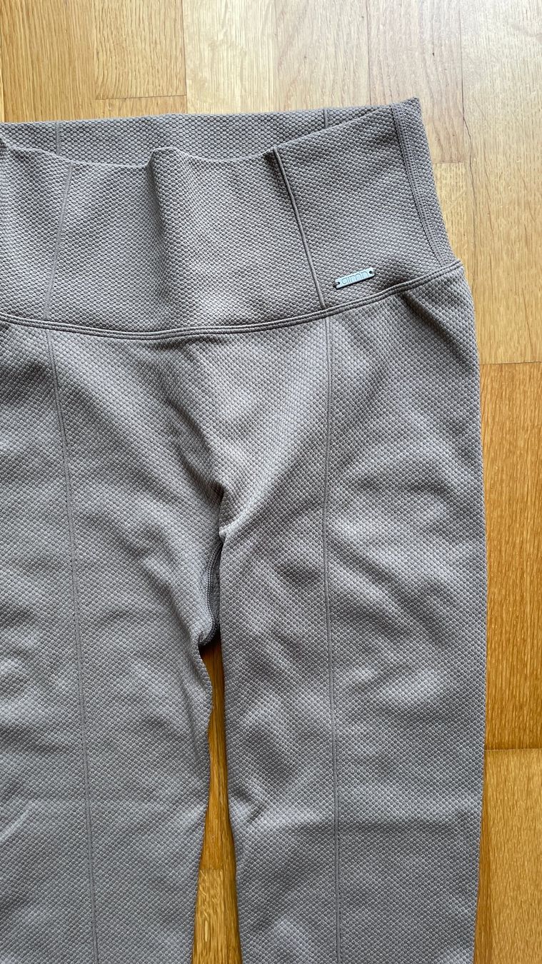 Leggings: Sportleggins aim'n, Grösse M – Usato da Burgdorf venduto da Crown. 1