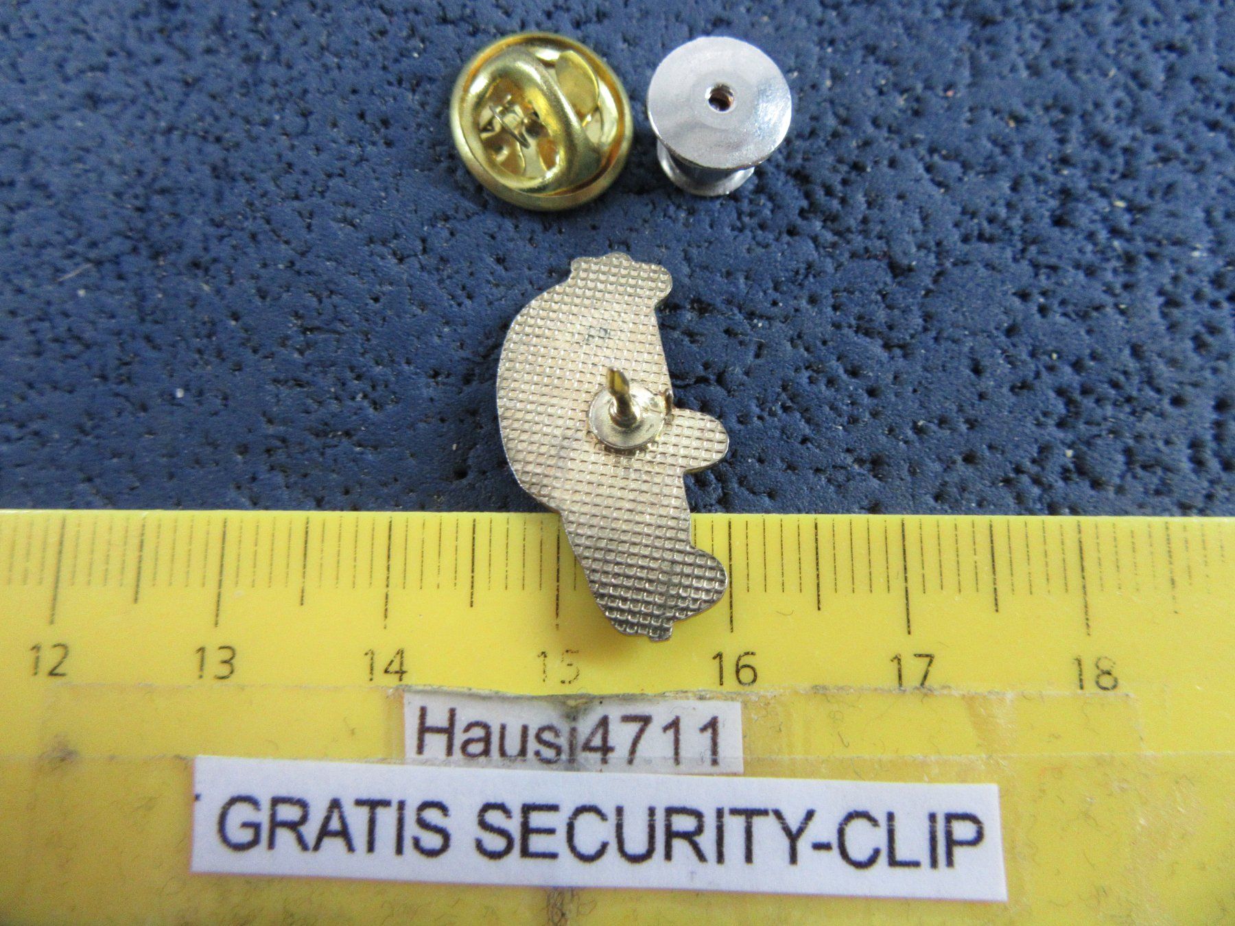 Volkswagen Placchette & Badge: VW KÄFER OLDTIMER AUTO PIN BLAU MIT SECURITY-CLIP – Usato da Ettingen venduto da Hausi4711 1