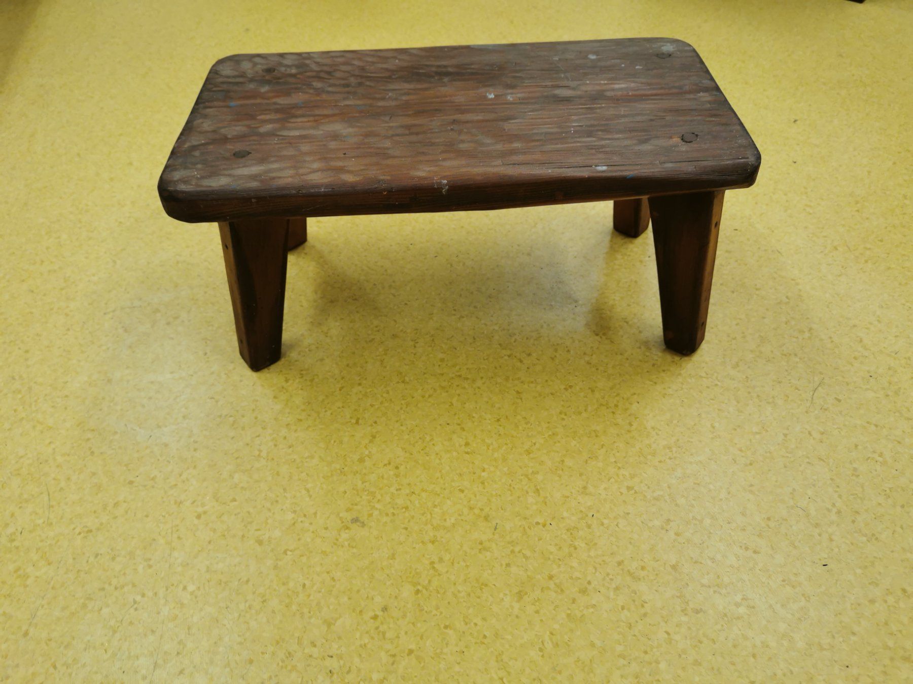 Sgabelli: Vintage Hocker holz – Usato da Winterthur venduto da style-and-design.zrh 1