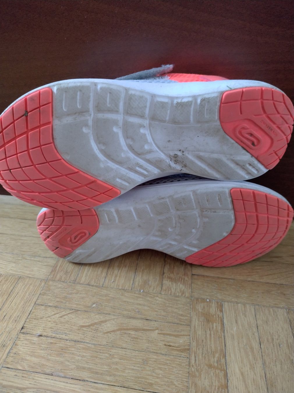 Scarpe per ragazzi: Kinderturnschuhe Kalenji Gr. 29 – Usato da Olten venduto da kate202122 2