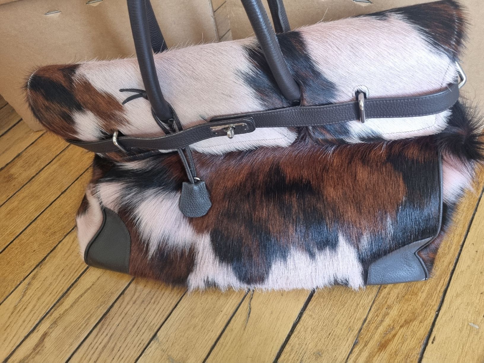 Taschen für Damen: MUCCA PAZZA LIMITED EDITION TASCHe – Gebraucht aus Schaffhausen von Leveron13 9