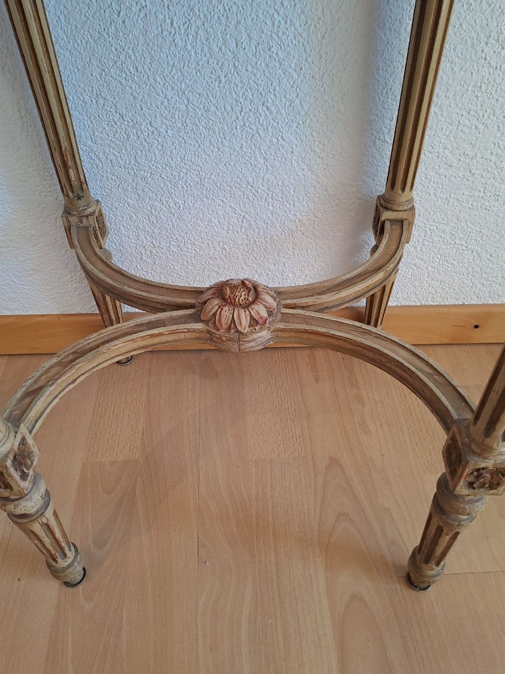 Tavoli: Antiker Beistelltisch / Nähtisch mit Schublade – Usato da Gondiswil venduto da Antiquitas... 7