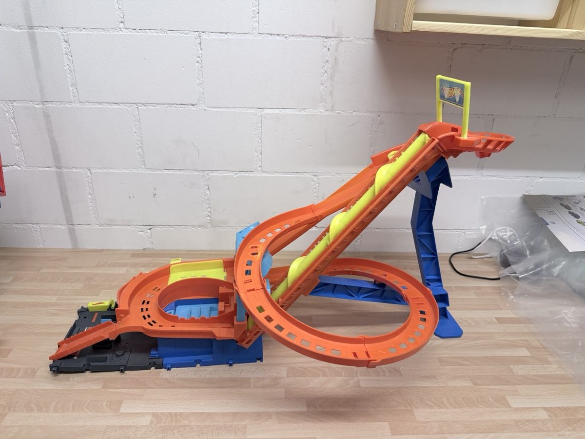 Hot Wheels Giocattoli: Hot Wheels City Bahn Roller Coaster gebraucht – Usato da Elsau venduto da Aries81