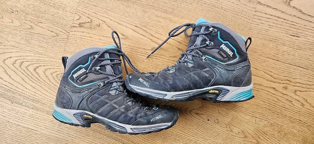 Scarpe da donna: Chaussures trekking Gore-tex 39 – Usato da Goumoens-la-Ville venduto da isa_f87c 2