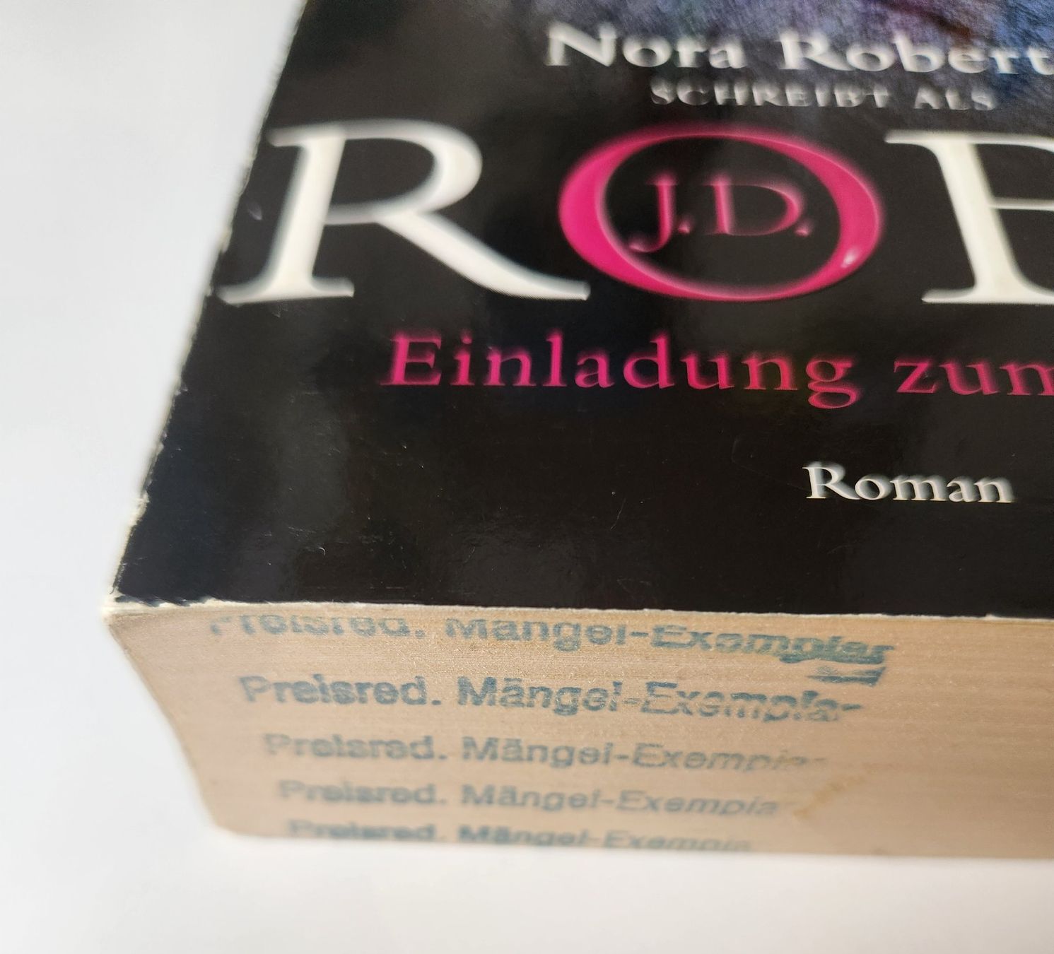 Bücher: BUCH Einladung zum Mord von J.D. Robb – Gebraucht aus Frauenfeld von Lunarlilac 2