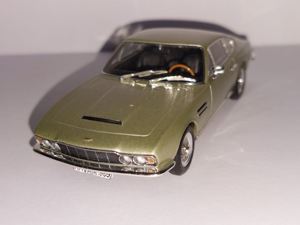 Miniature Voiture Minichamps 1/43 – Aston Martin DBS Plaqué Or – édition Limitée 0074/2016