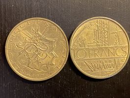 France, 10 Fr 1976 bronze 