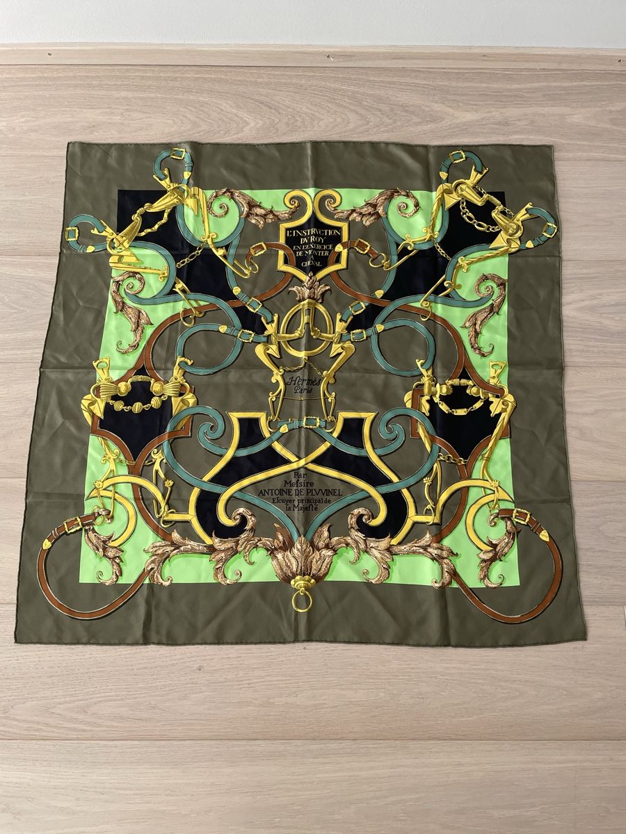 Hermès Foulards, Tücher & Schals: Hermès Seidentuch 90 – Gebraucht aus Erlenbach ZH von mpsy