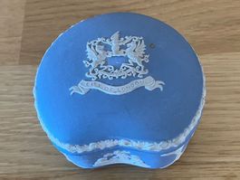Nierenförmige Schmuckdose aus blauer Jasperware von Wedgwood