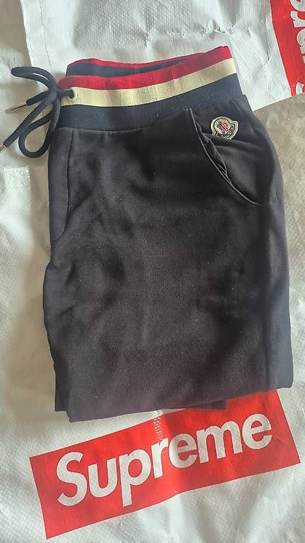 Pantalons: Moncler jogger pants – D'occasion à Lugano par Ceruttig 4
