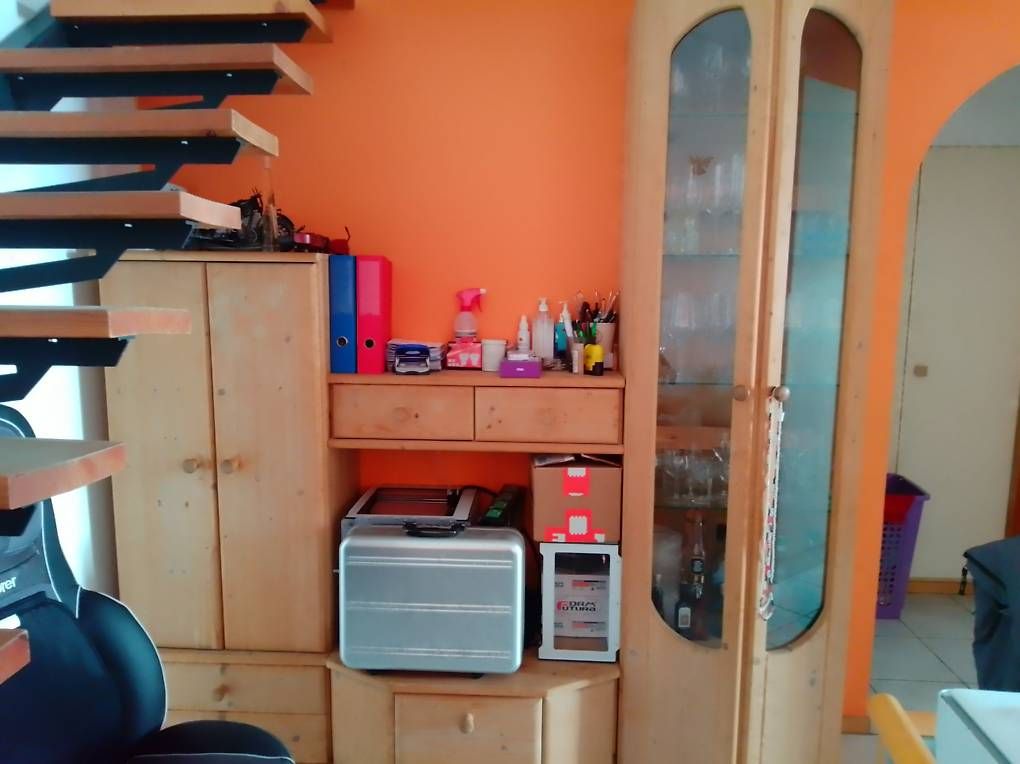 Armoires: Kleiderschrank mit Vitrine – D'occasion à Giubiasco par pagi2 1