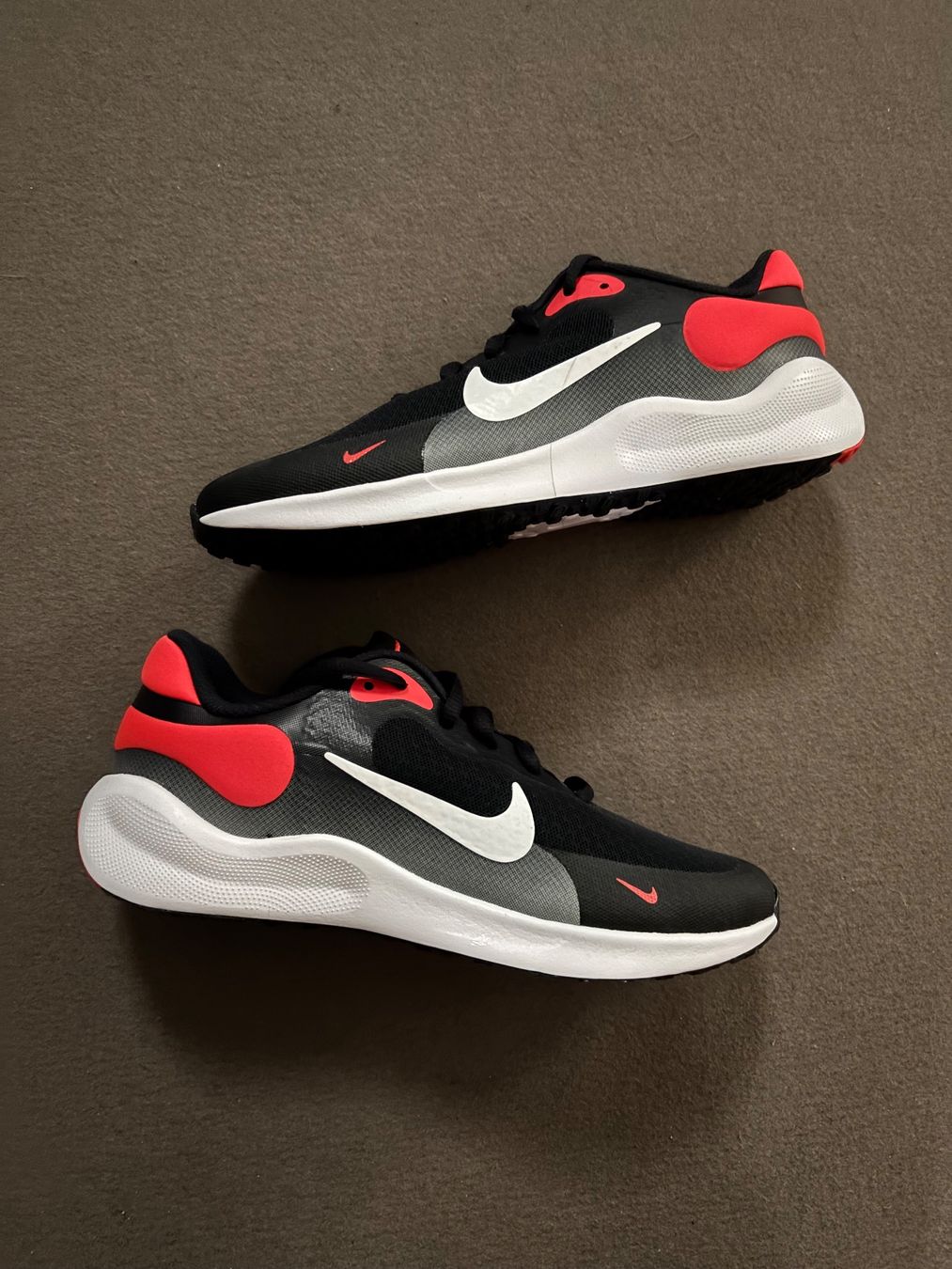 Nike Scarpe per ragazzi: Nike Training Schuhe 37.5 Neu! – Nuovo (secondo la descrizione) da Bennau venduto da Fury3