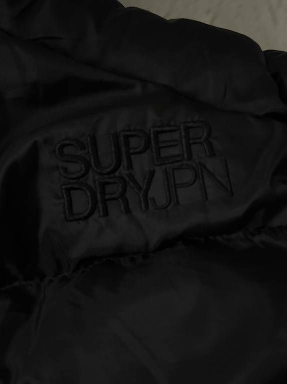 Vestes: Superdry Winterjacke Schwarz – D'occasion à Zürich par val_99cm 2