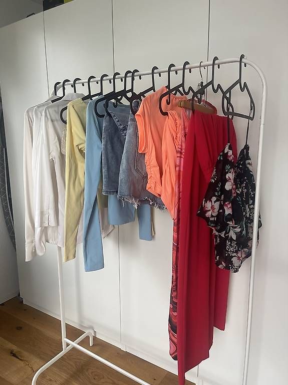 Lots de vêtements: Kleiderpack Dame – Neuf avec emballage d'origine à Erlinsbach SO par mel_9nj8 2