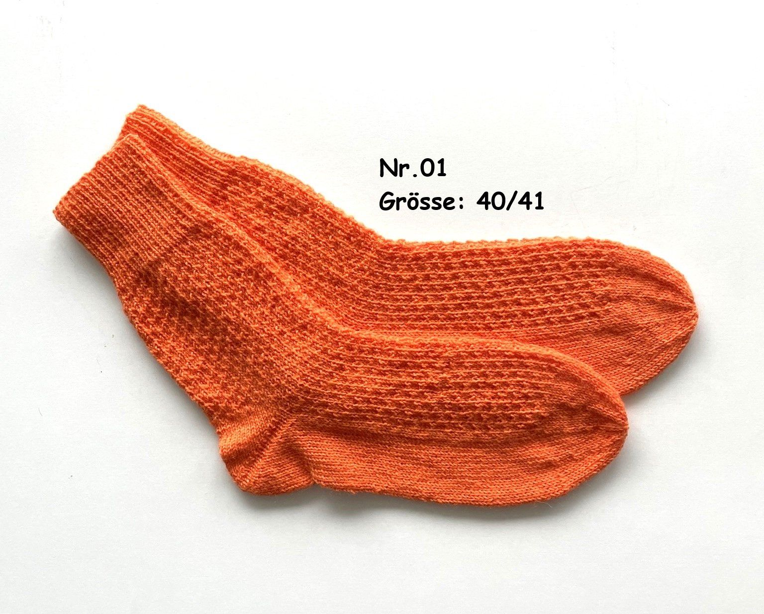Socken: Socken handgestrickt   Grösse 40/41   Nr.01 – Neu und originalverpackt aus Täuffelen von wollness