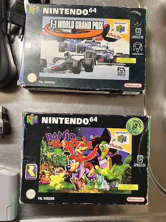 Nintendo Console: Nintendo 64 Konsole mit 2 Controller & 3 Spiele – Usato da Zürich venduto da sim_cn2y 2