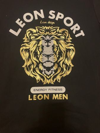 schwarze Herren-T-Shirt
