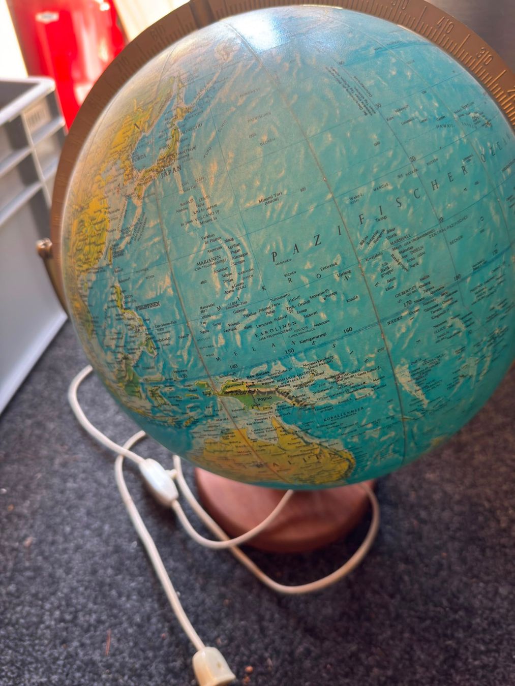 Altro in Decorazioni & Accessori: Leuchtglobus Tischglobus Vintage – Usato da Luzern venduto da Elgordo7