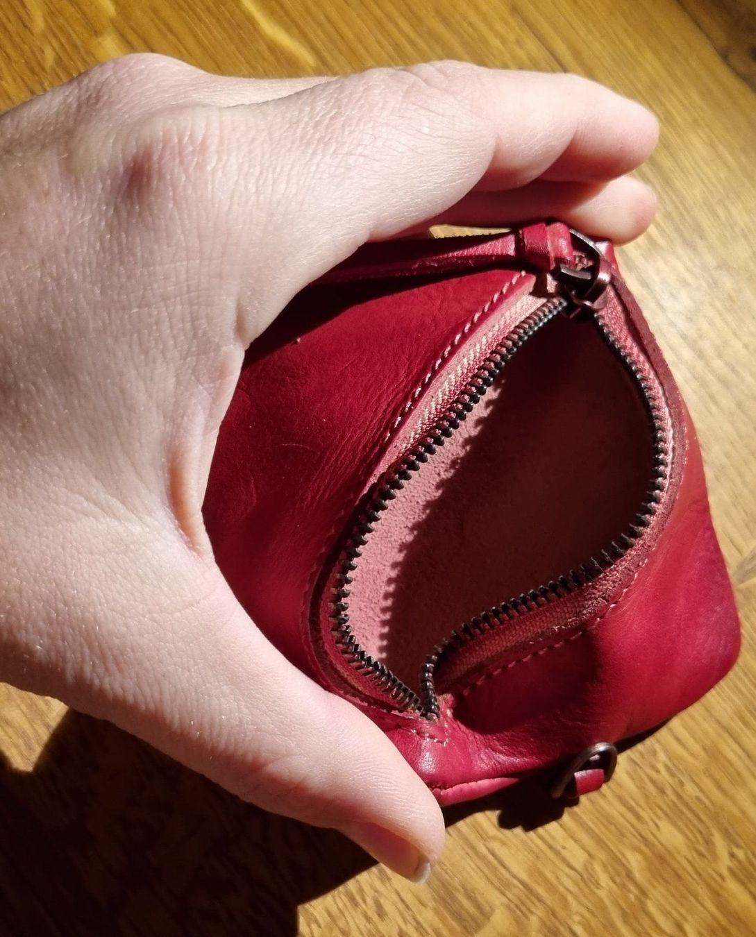 Brieftaschen: Leder Portemonnaie in rot – Neu und originalverpackt aus Gattikon von myartshop 2