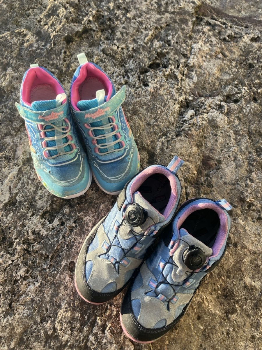 CMP Scarpe per ragazze: Trekkingschuhe und Sketchers 33/34 – Usato da Filzbach venduto da Westen1244 1