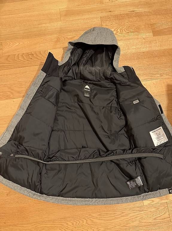 Giacche: Completo sci Burton e Peak Performance  usato solo 2 volte – Usato da Melano venduto da fmaccanelli 1
