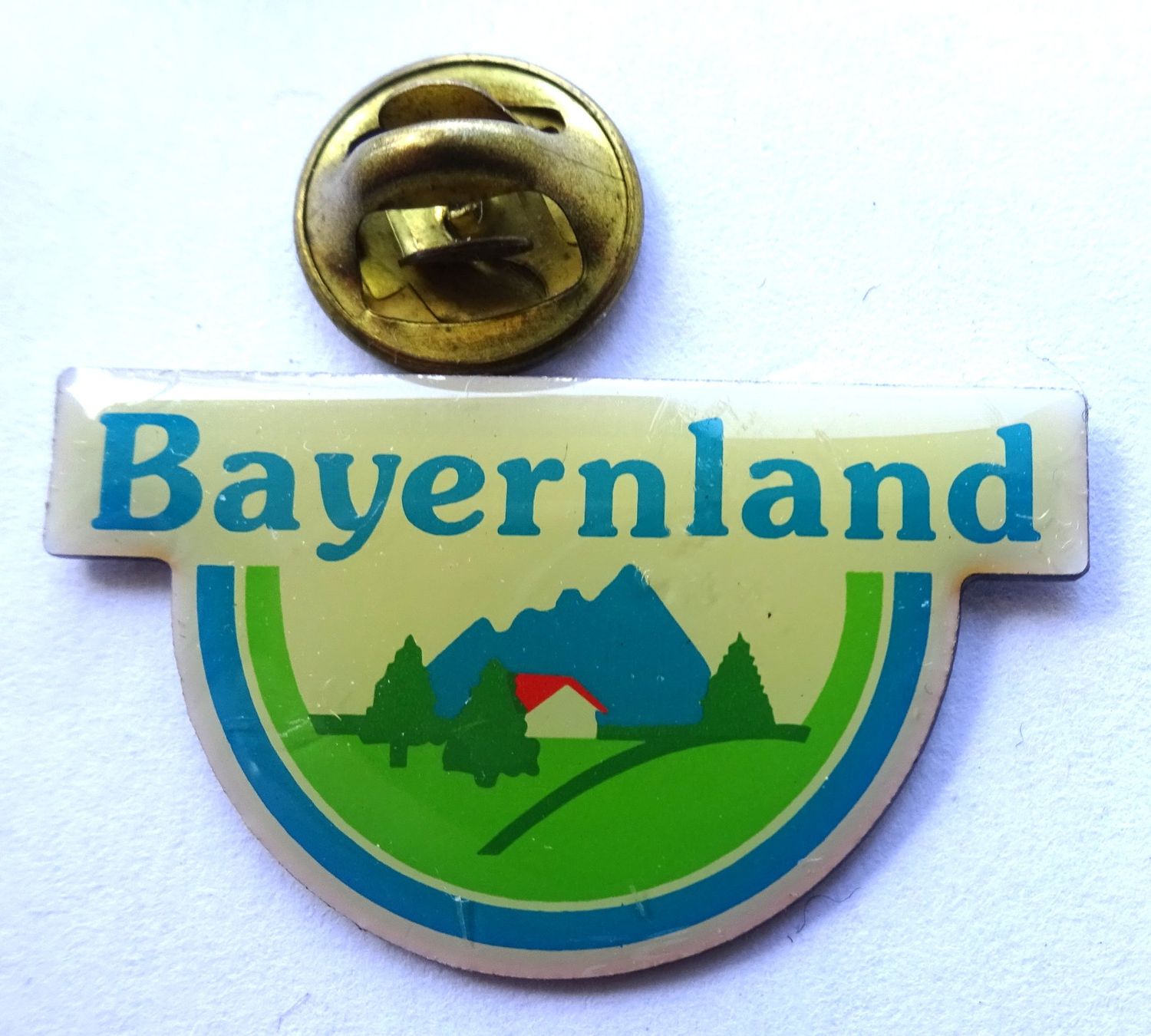 Placchette & Badge: Pin Bayernland  blau HAUS – Usato da Utzenstorf venduto da BUtter81