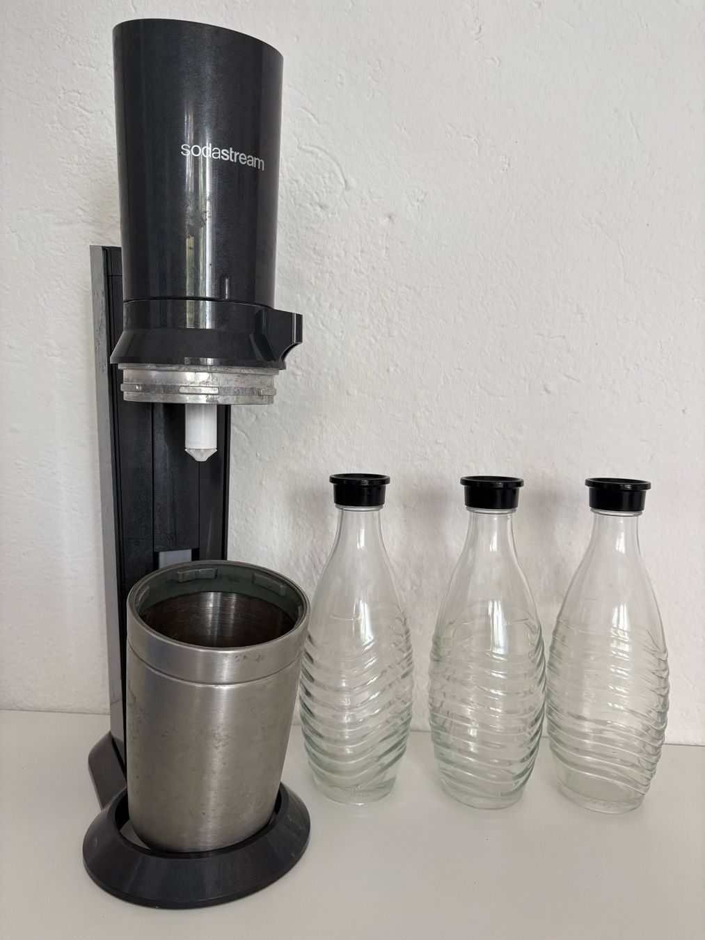 Sodastream Elettrodomestici da cucina: Sodastream + 3 Glasflaschen – Usato da Küsnacht ZH venduto da BirteSA