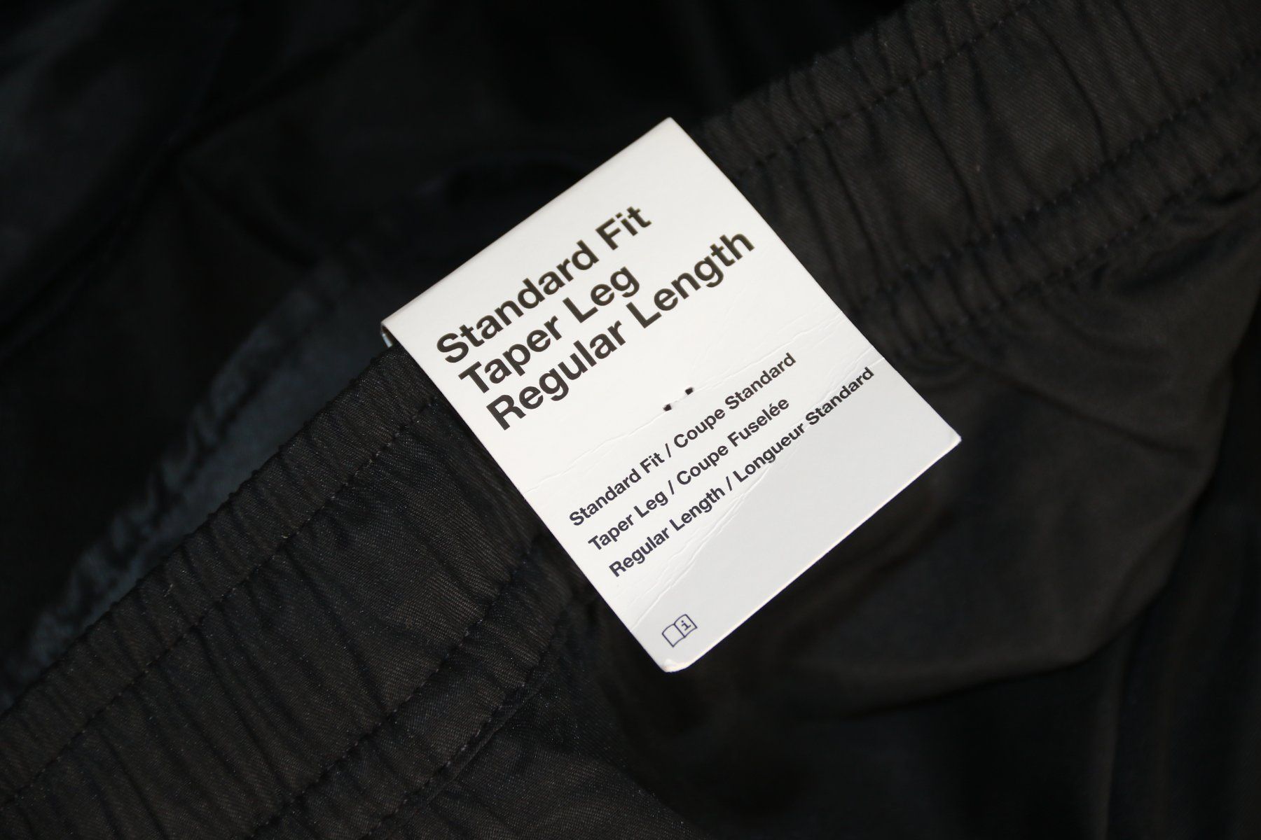 Nike Pantaloni: Neue Herren Hose von NIKE Gr.M – Nuovo e nell'imballaggio originale da Oberwil-Lieli venduto da Svetlana28 5