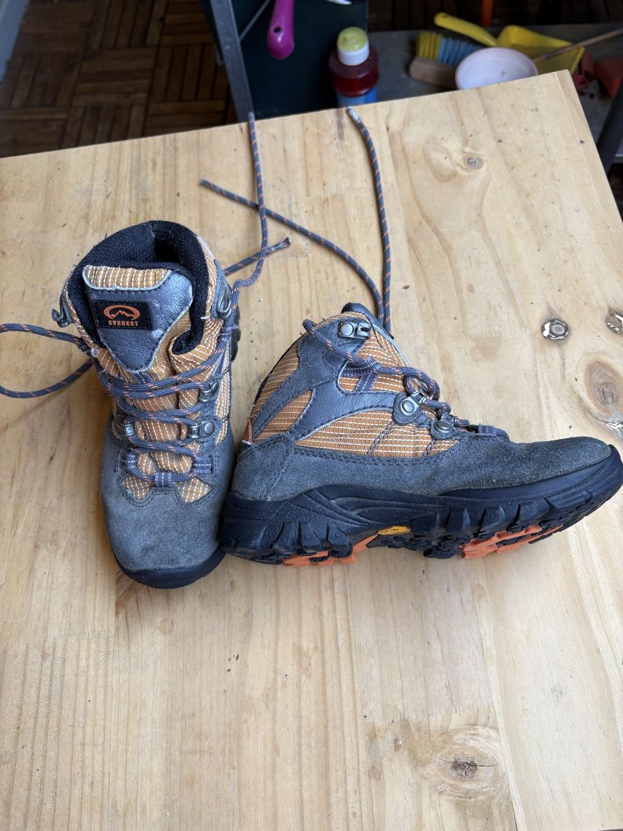 Everest Scarpe per ragazzi: Wanderschuhe Everest Grösse 30 – Usato da Frick venduto da Karinzi_80 2