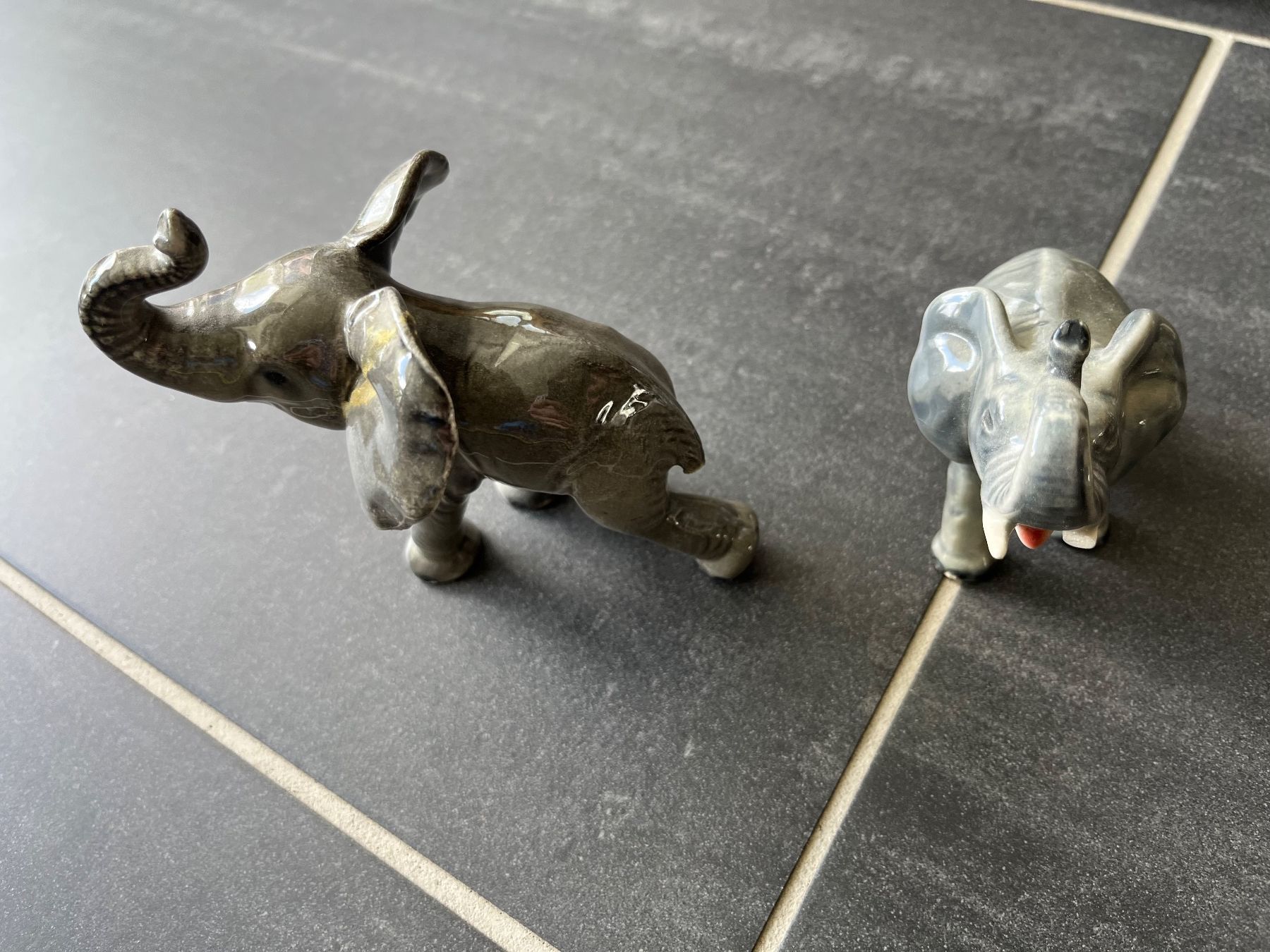 Statuette: Elefanten aus verschiedenen Materialien – Usato da Aarau venduto da Swifty03 1
