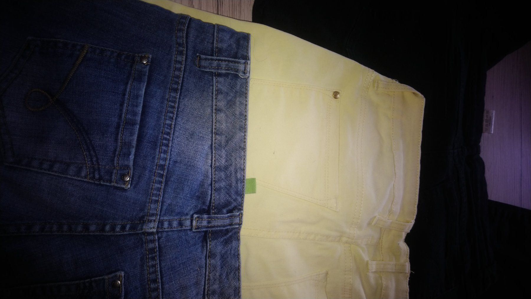 Jeans: 3 paar Hosen gr. 42 – Usato da Grossdietwil venduto da GNOM313 2